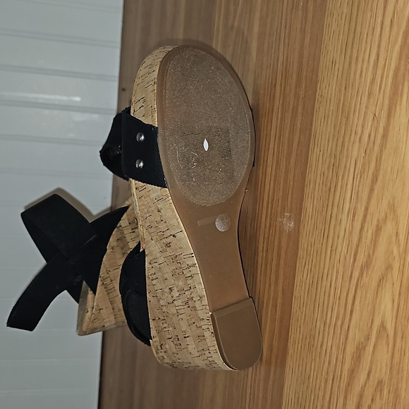 Lucky brand black and cork wedge like new - Picture 7 of 8